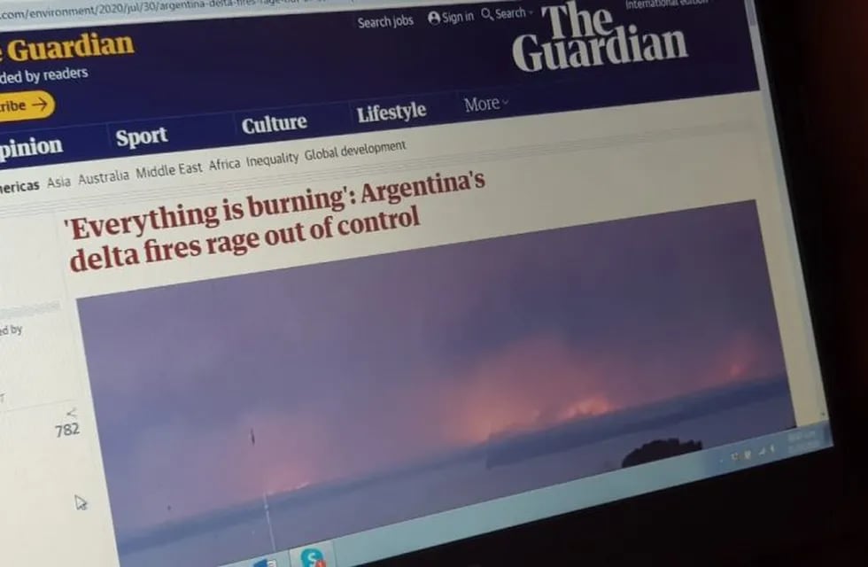 El diario británico The Guardian rescató lo que pasa con los incendios en las islas frente a Rosario (Vía Rosario)