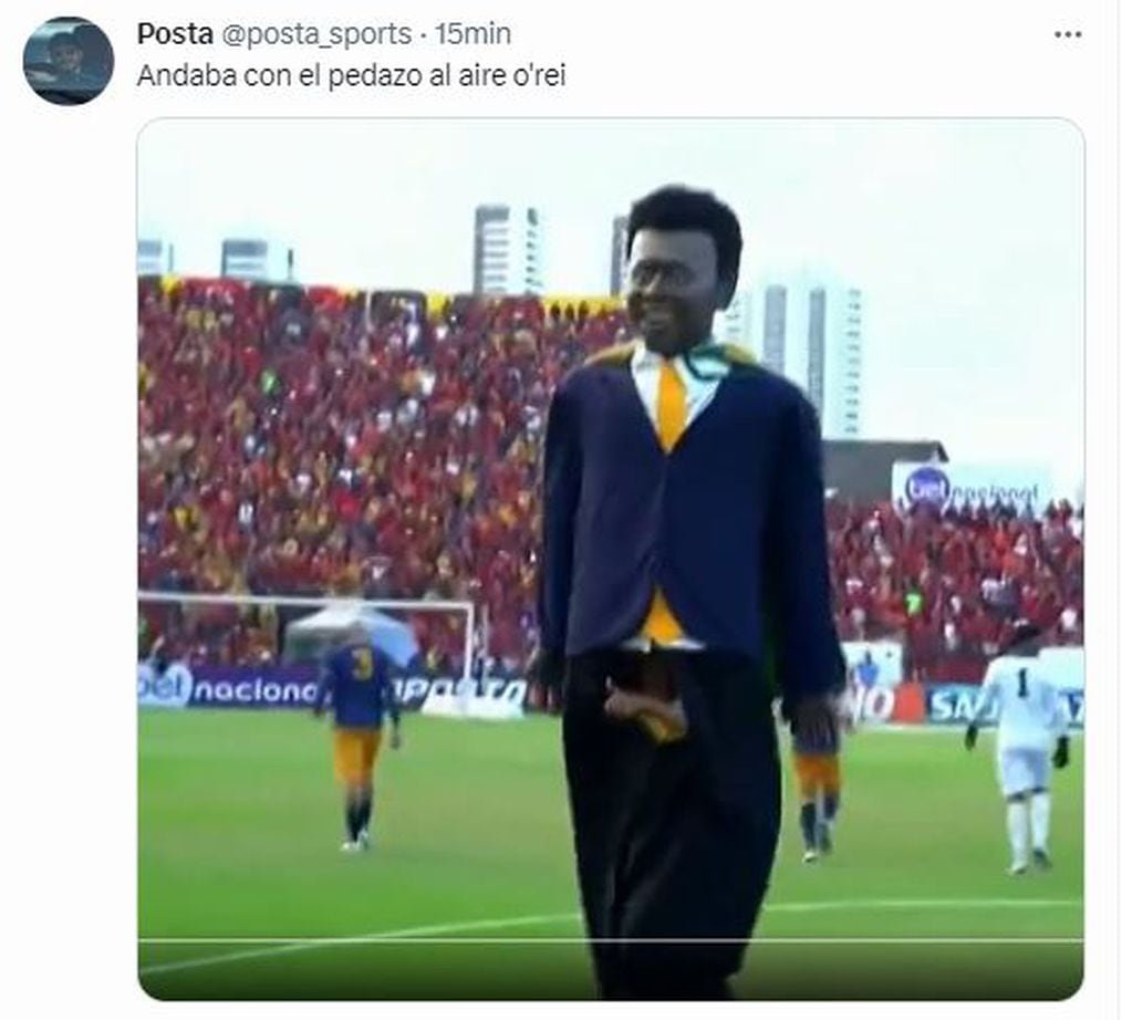 Los mejores memes del muñeco gigante de Pelé.