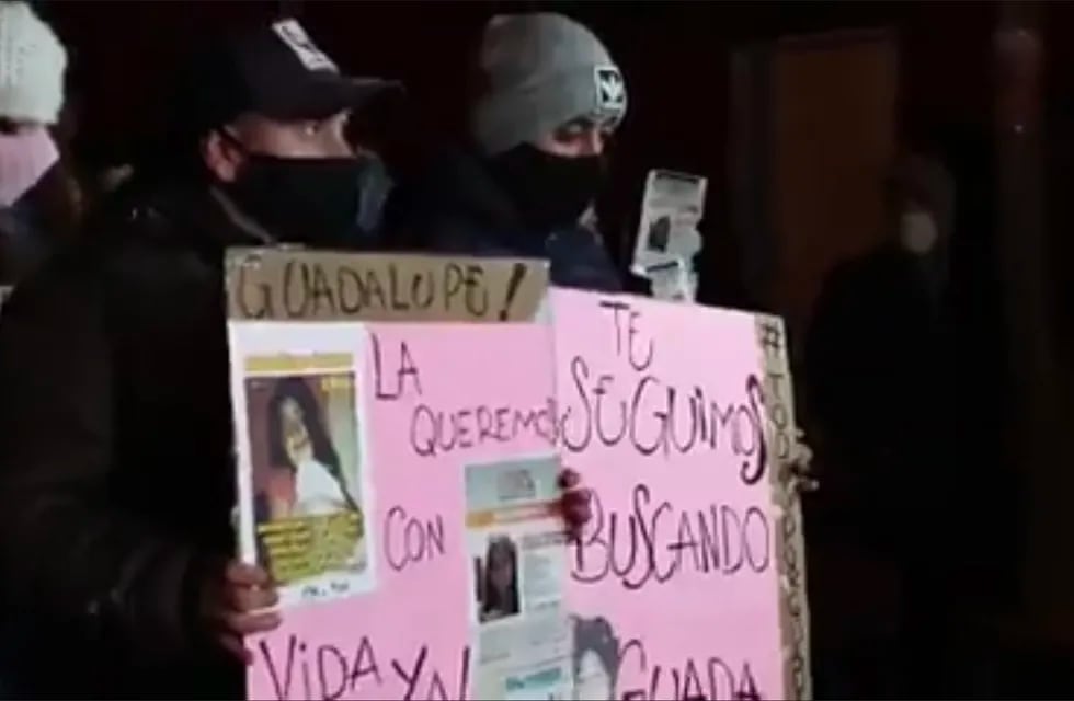 El papá de Guadalupe caminó desde su vivienda hasta la casa de donde fue secuestrada su hija.