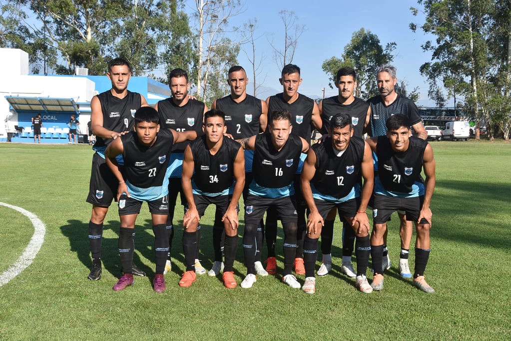 Con varias caras nuevas, el plantel de Gimnasia y Esgrima de Jujuy se prepara para afrontar una nueva temporada en la categoría Primera Nacional del fútbol argentino.