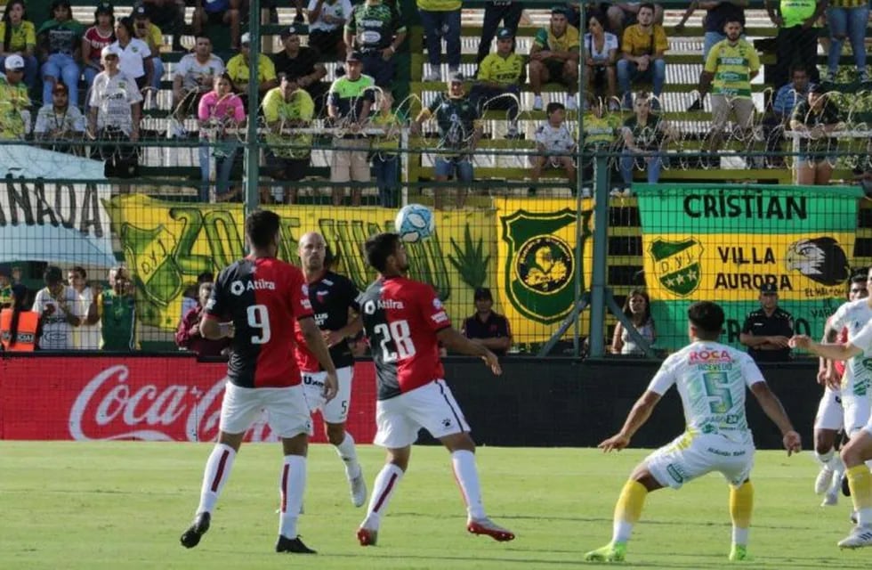 Colón y Defensa empatan sin goles al cabo del primer tiempo (@Colonoficial)