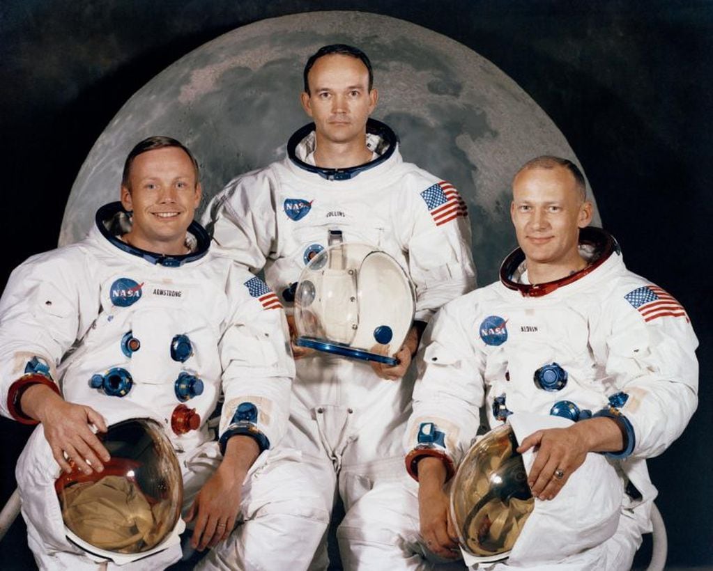 Imagen de mayo del '69, a través de la cual la NASA presentó a la tripulación del Apolo 11: desde la izq., Neil Armstrong, comandante; Michael Collins, piloto del Módulo de Comando; y Edwin Aldrin, piloto del Módulo Lunar. Armstrong falleció en 2012.