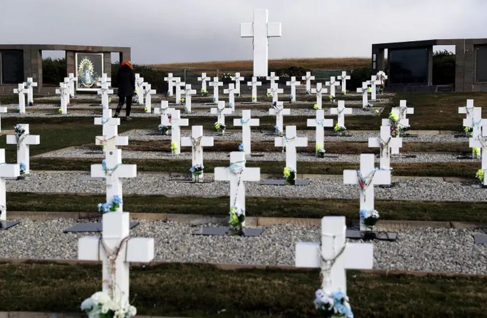 Identificaron al soldado caído en Malvinas número 103. Foto: REUTERS.