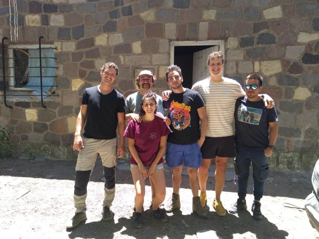 Los turistas que quedaron varados en El Sosneado por el corte en la ruta 220.