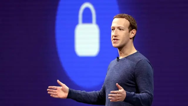 Mark Zuckerberg, cofundador de Facebook, se defendió de las acusaciones contra su compañía mediante un extenso mensaje. (AP).