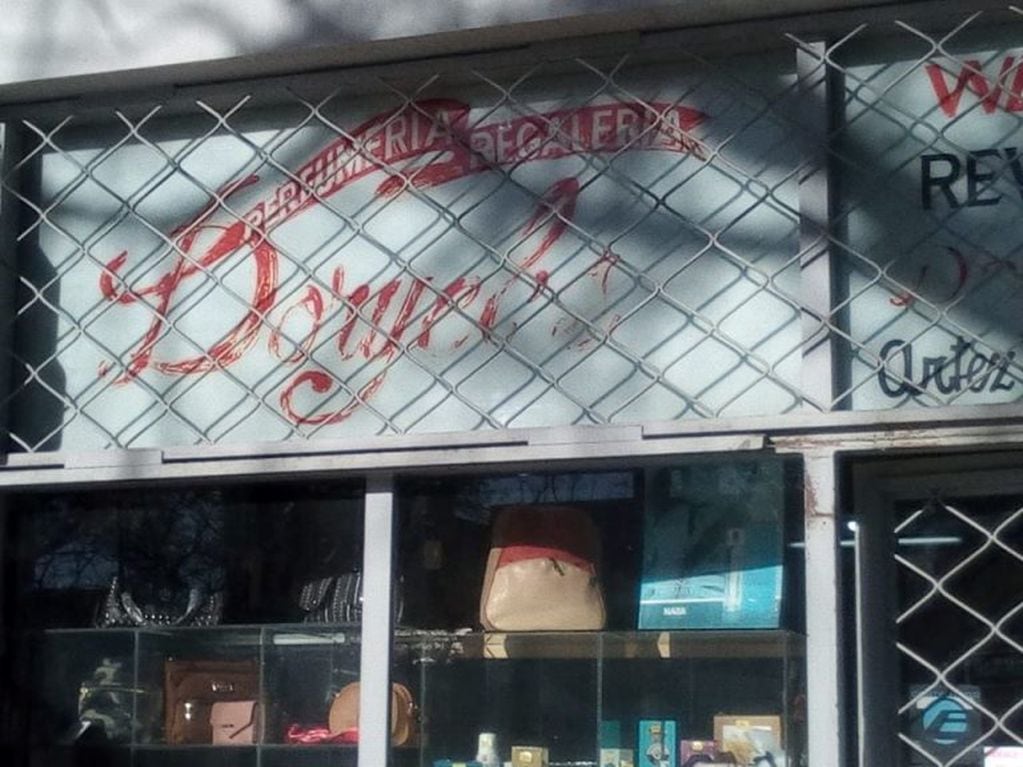 Doryels en San Rafael, una perfumería tradicional que reabrió sus puertas.