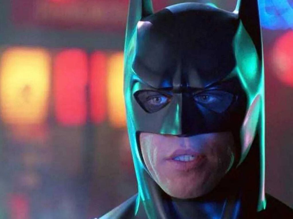 Val Kilmer como Batman