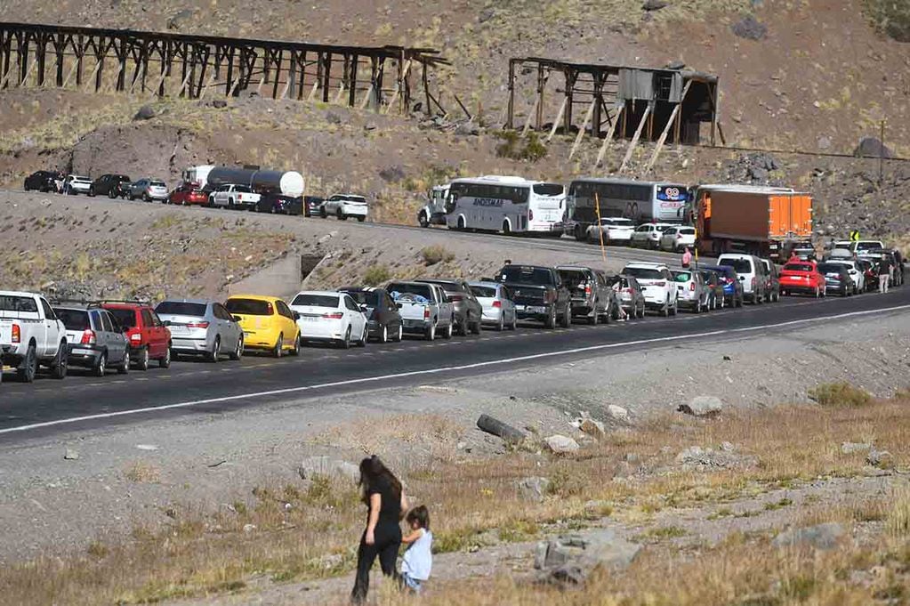 Durante Semana Santa, alrededor de 40.000 personas cruzaron a Chile para realizar compras.