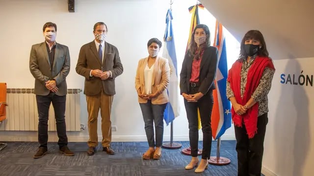 La Ministra de Educación de Tierra del Fuego recibió en Casa de Gobierno al Embajador de Alemania en Argentina.
