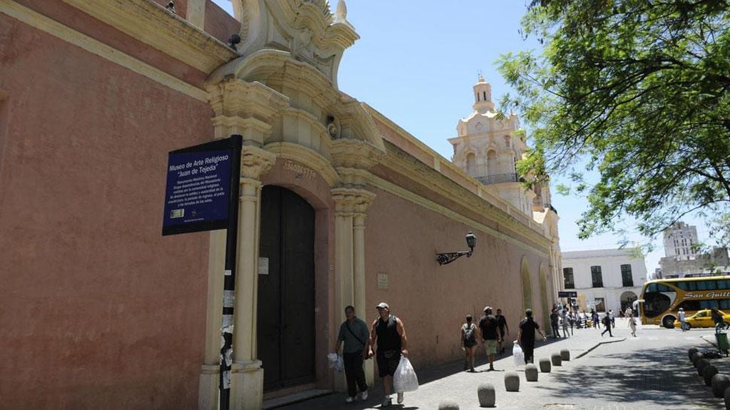 El Museo de Arte Religioso Juan de Tejeda es un centro de referencia latinoamericano en su especialidad.