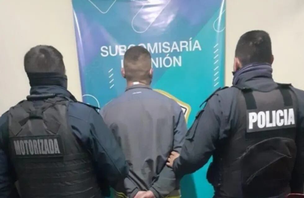 Un remisero que fue descubierto vendiendo droga, quiso escapar y atropelló a un subcomisario en La Plata (Web)