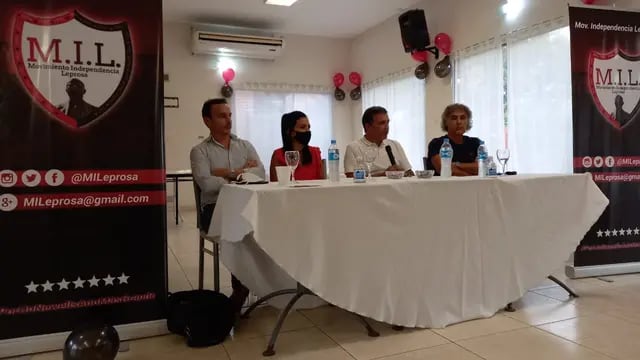 Ignacio Astore presentó su lista para las elecciones en Newell's