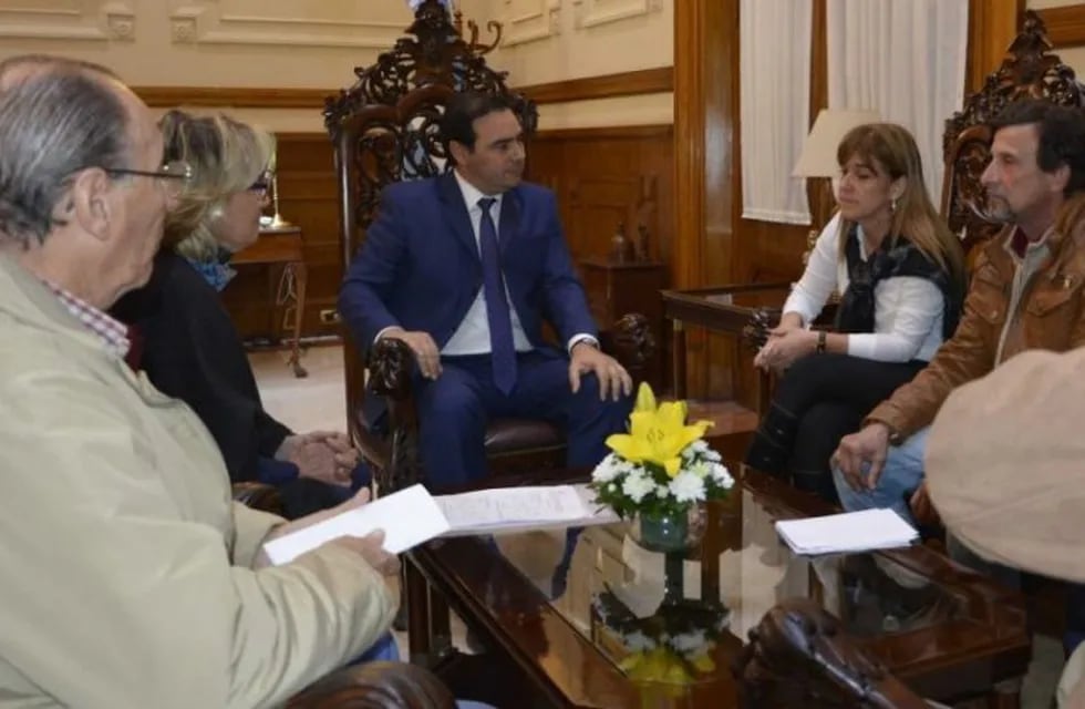 Valdés se reunió con integrantes de consorcios rurales. (Foto: La República)