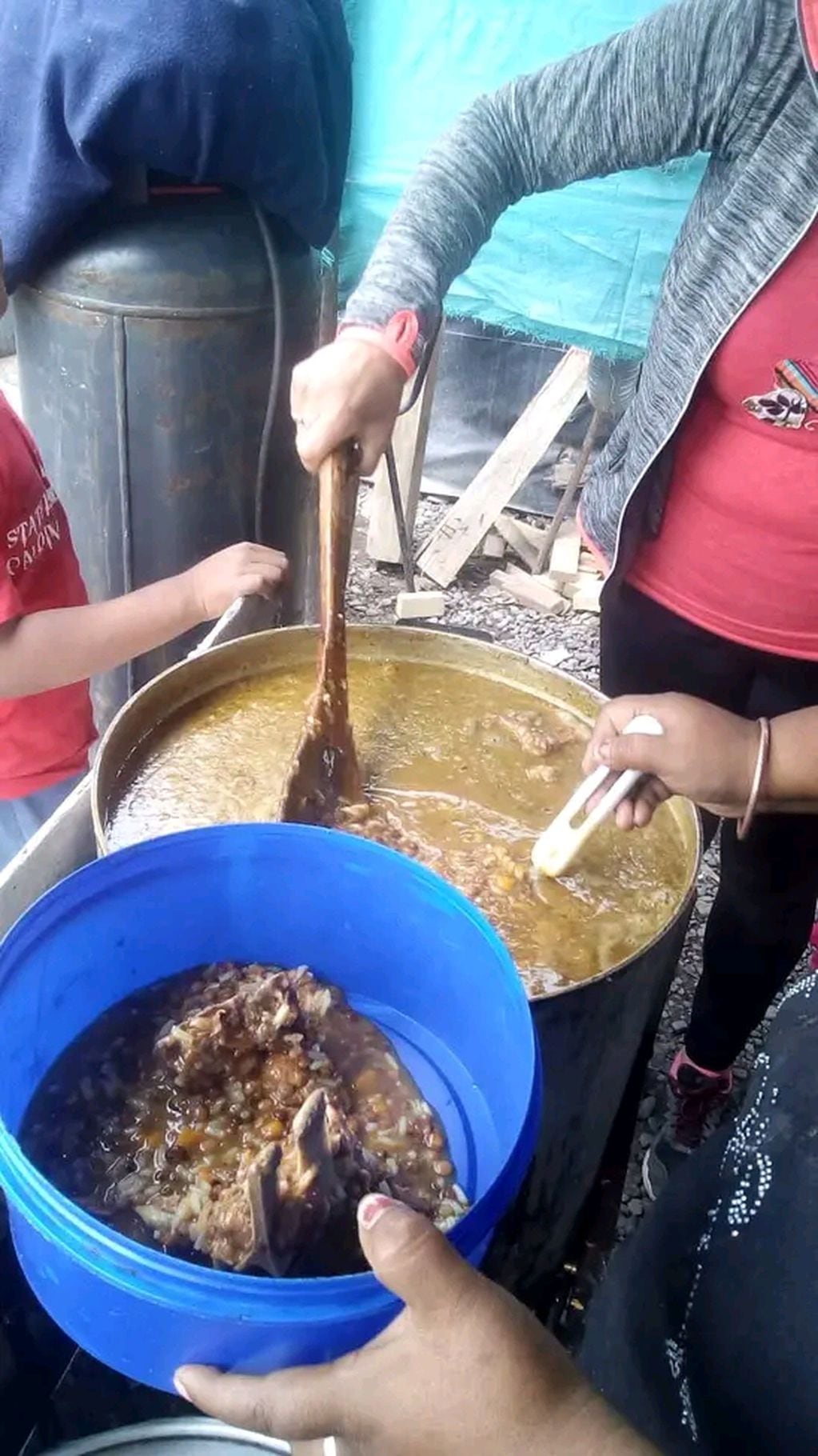 Frío, pobreza y pandemia: historias de comedores que viven momentos críticos e imploran por ayuda. Foto: Gentileza Granito de Fe.