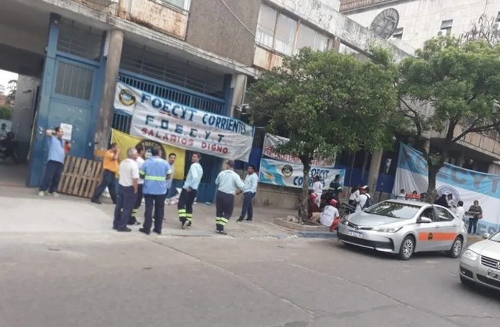 Paro de los trabajadores de Correo Argentino. (Foto: Corrientes Hoy)