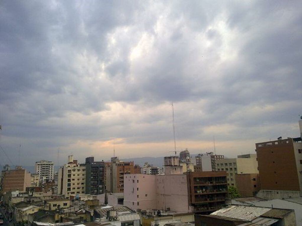El sábado estará mayormente nublado en Córdoba. \u002E