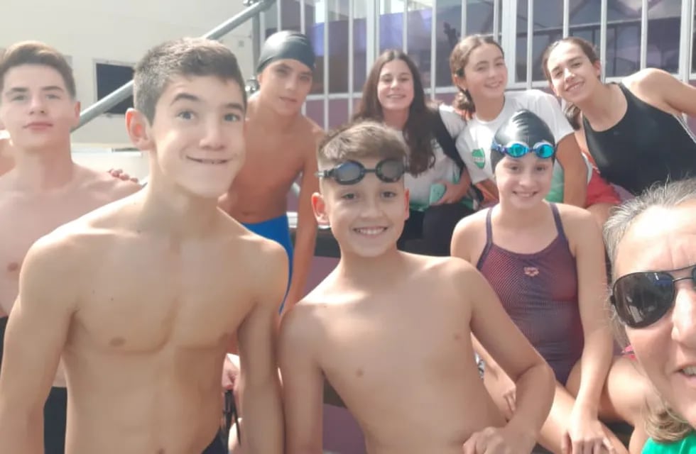 Nadadores del Cultural de Arroyito en San Luis