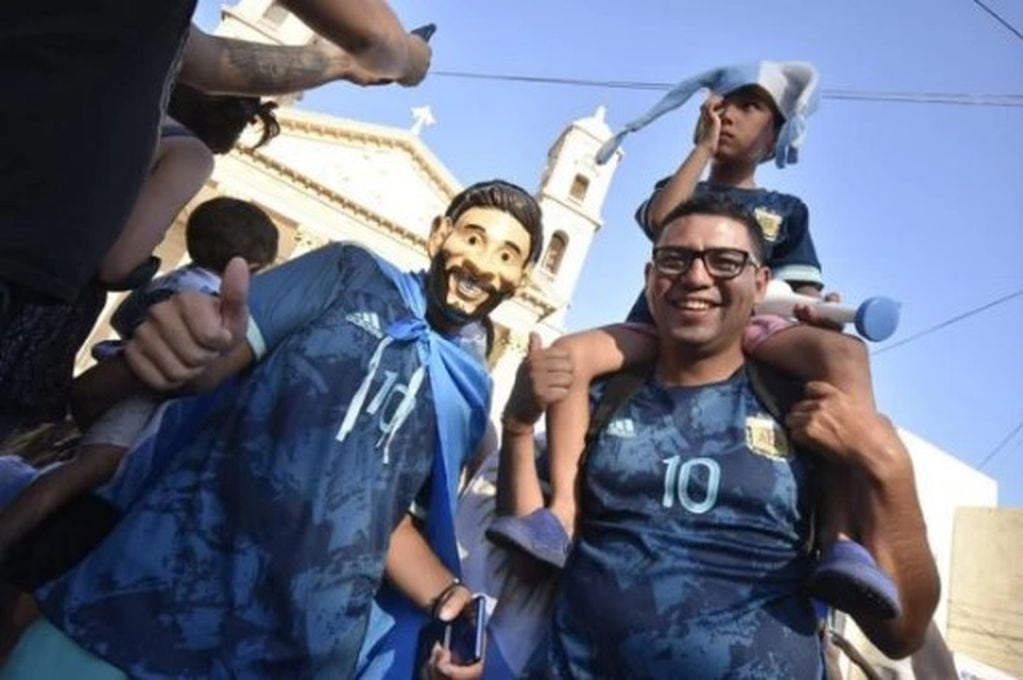 Los festejos en San Luis tras la victoria por 3 a 0 de la Selección Argentina en las semifinales del Mundial Qatar 2022.