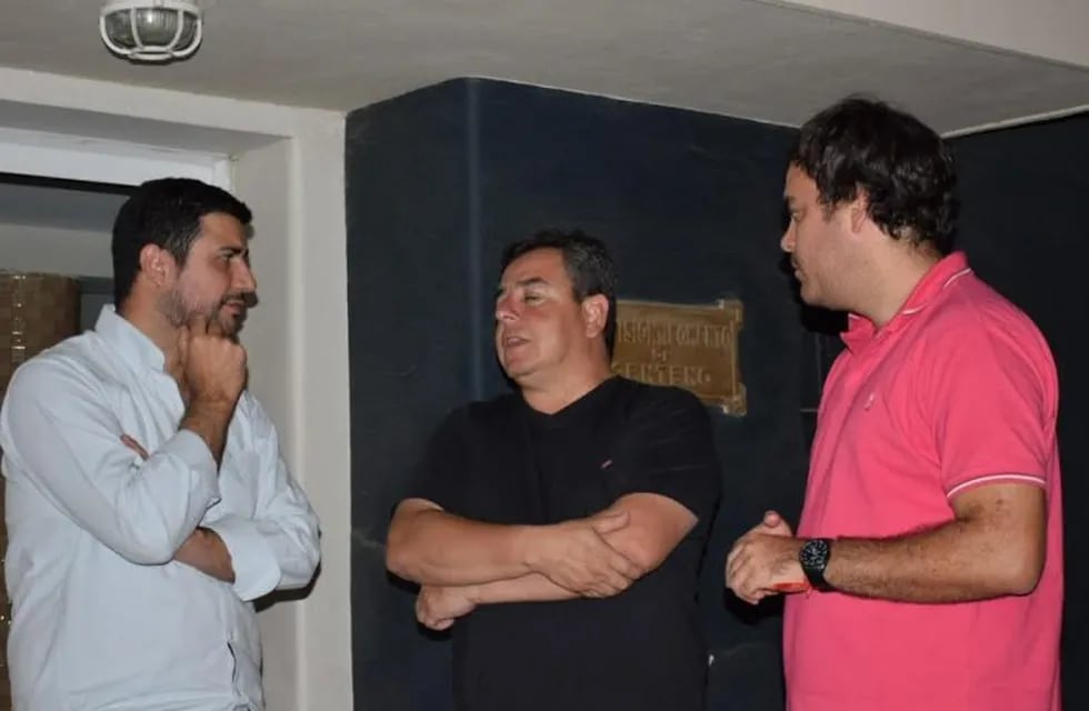 El diputado nacional Marcos Cleri y el legislador provincial Germu00e1n Bacarella se reunieron con el presidente comunal de Centeno, Juan Gufi.