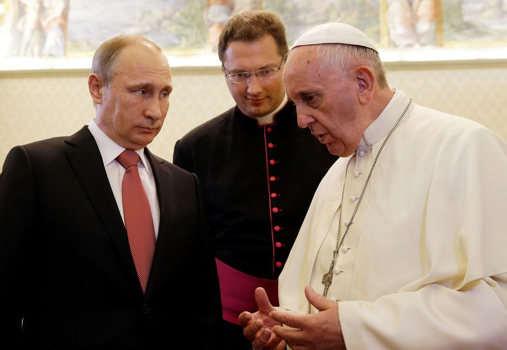 El papa Francisco suplicó a Putin que detenga la guerra en la misa de este domingo. 