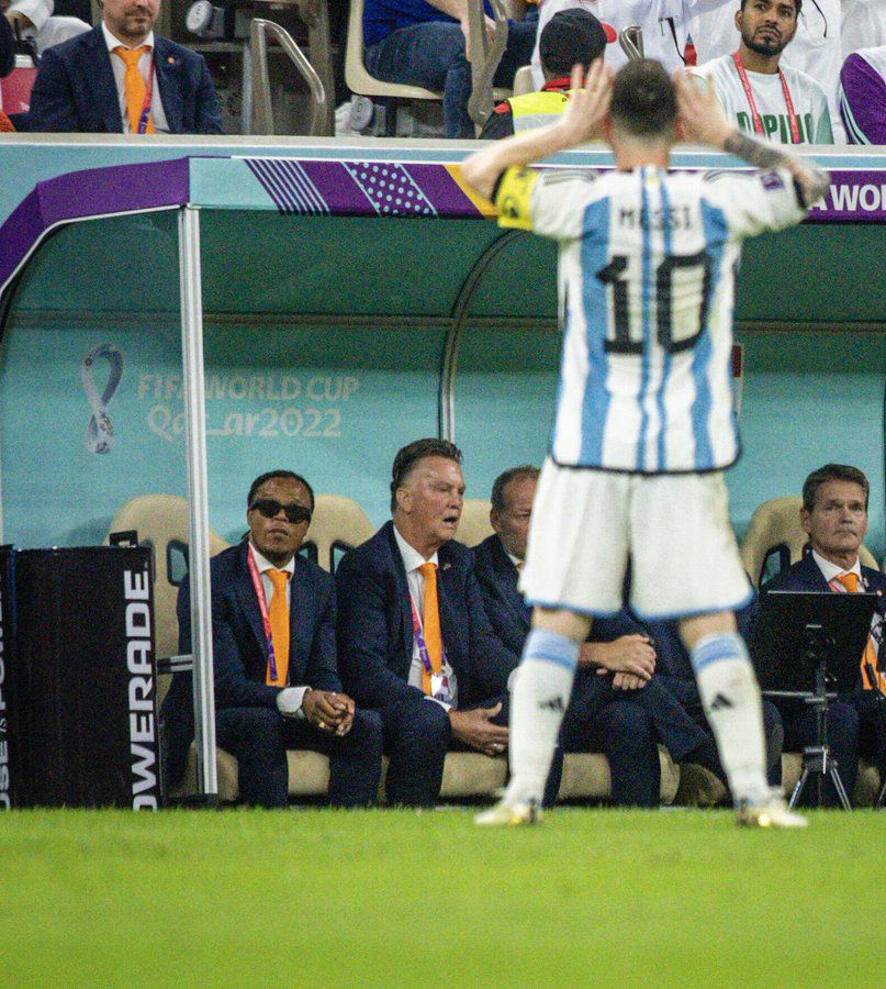 El festejo de Lionel Messi contra Louis Van Gaal.