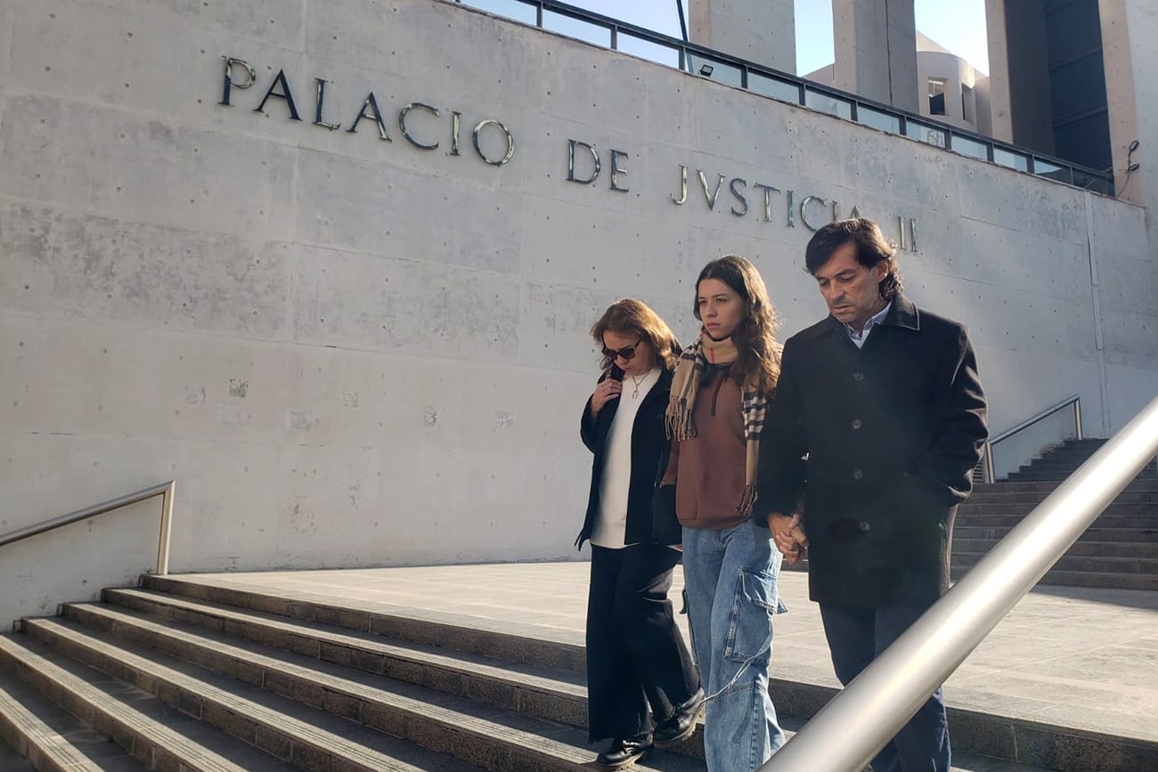 El fiscal José Mana recibió a la familia de Catalina Gutiérrez. 