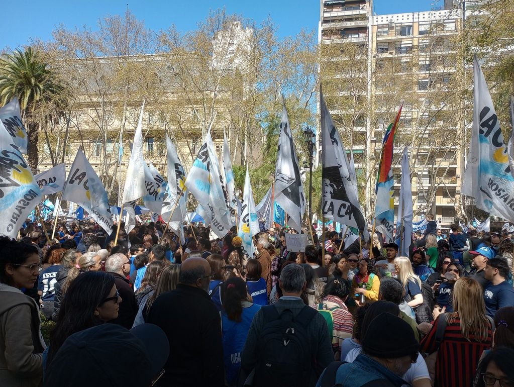 Marcha en Rosario por el atentado a Cristina Kirchner