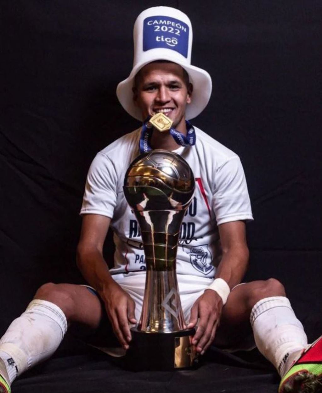 Alex Arce, antes de la Lepra se consagró campeón de la Supercopa Paraguaya con Sp. Ameliano.
