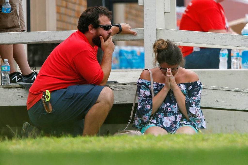 En fotos: las impactantes escenas del tiroteo en una escuela de Texas
