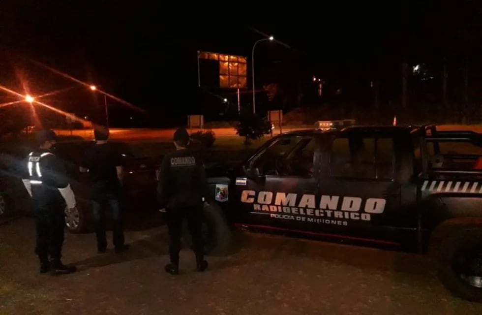 El conductor quedó detenido en la comisaría de Aristóbulo del Valle.