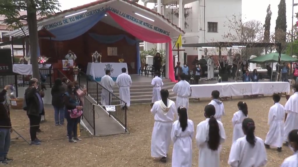 Las actividades en el día de la festividad de la Virgen del Rosario se concentraron en el santuario ubicado en la localidad de Río Blanco, a siete kilómetros de San Salvador de Jujuy.