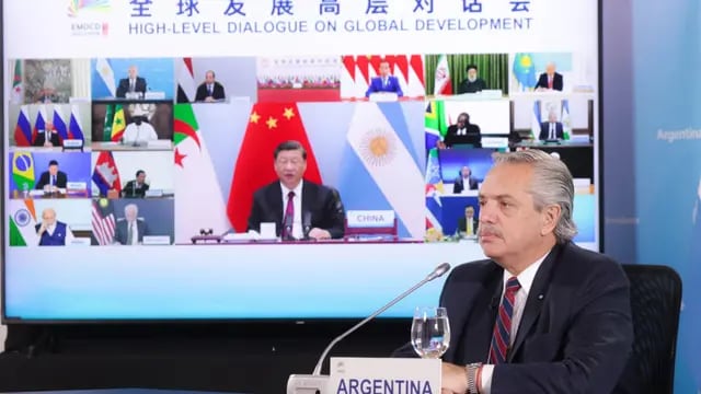 Alberto Fernández, ante líderes de los Brics.