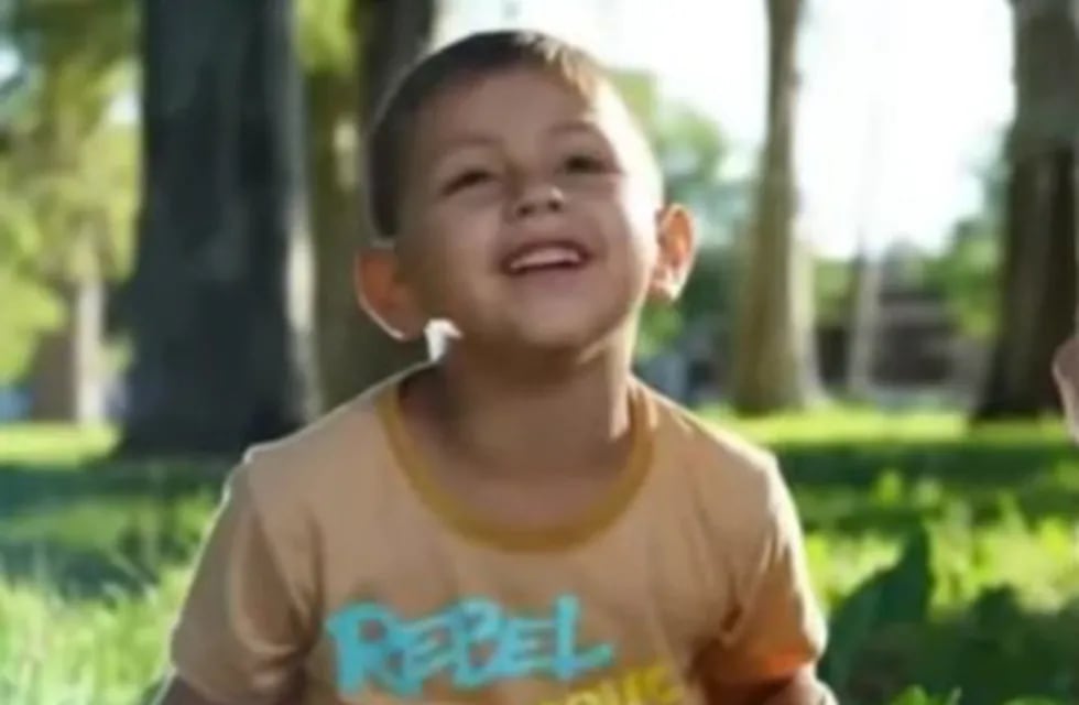 Benicio, el niño de seis años que necesita un trasplante de hígado urgente.