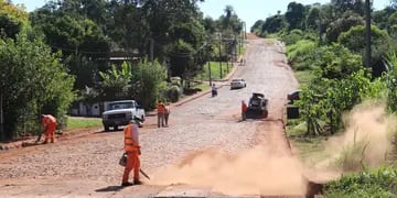 Oberá: iniciaron tareas de asfaltado en la avenida Yerbal Viejo de la ciudad