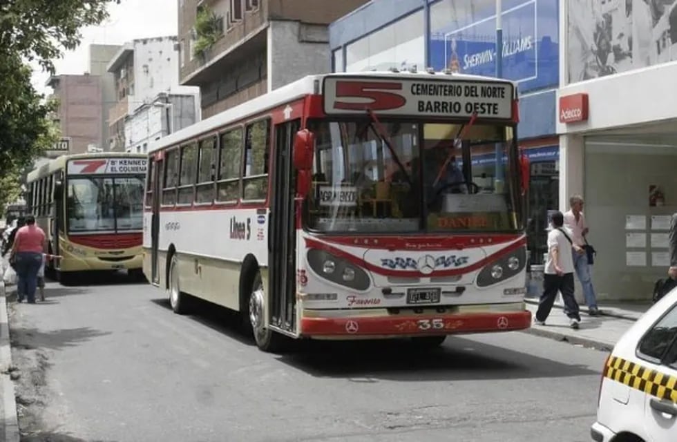 Coronavirus en Tucumán: mayores exigencias en el transporte para prevenir rebrotes.