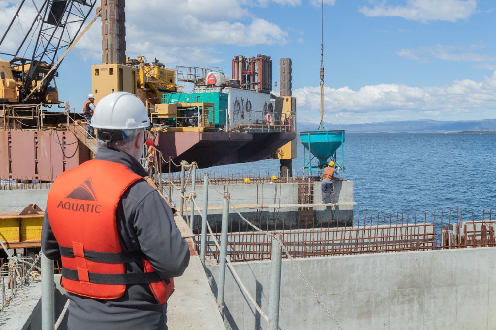 La obra del puerto de Ushuaia se encuentra en un 85% de ejecución.
