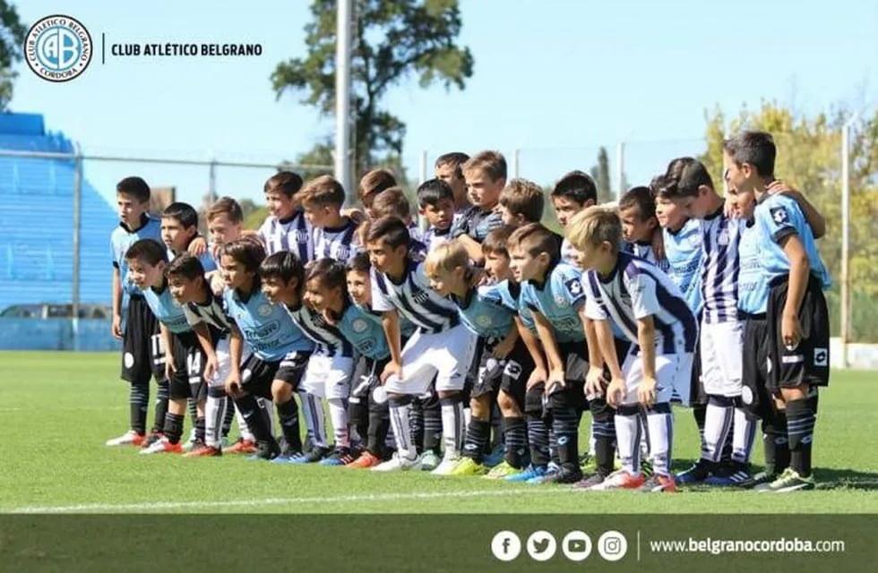 Desde los más chicos en Belgrano y en Talleres fomentan la cultura del encuentro, para transmitir el mensaje al país futbolero.