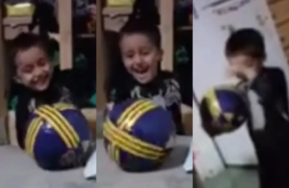 La emoción de un nene por su pelota