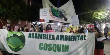 Marcha "por el agua, la tierra y la vida" en Cosquín.