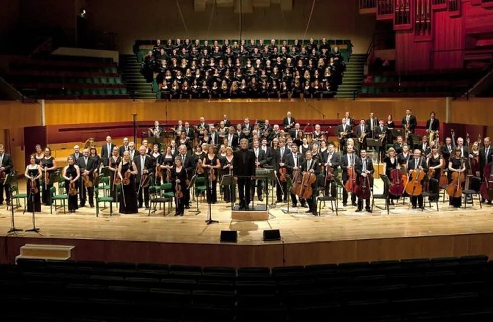 Una orquesta donará instrumentos para escuelas de la Patagonia.