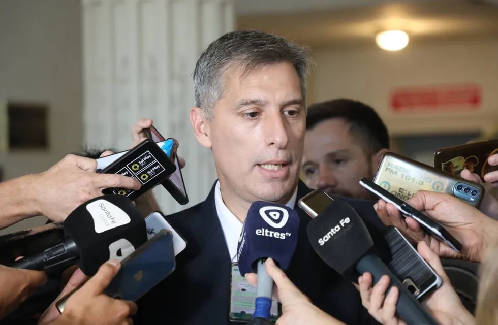 El ministro de Economía, Pablo Olivares, impulsa un ajuste para reducir la mora tributaria.