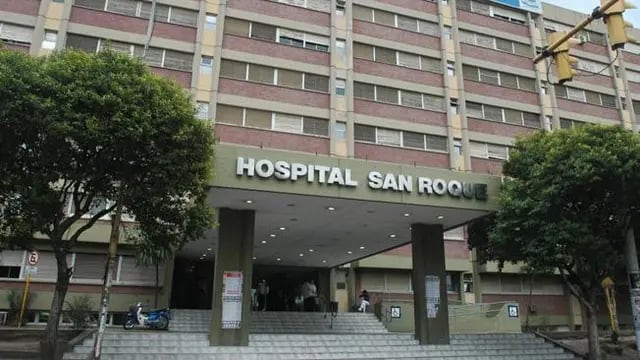 La víctima fue derivada al Hospital San Roque. (La Voz / Archivo)