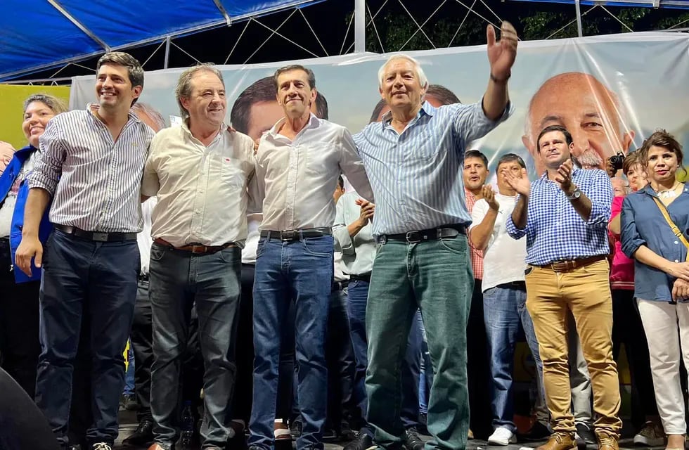 Carlos Sadir y Alberto Bernis, candidatos a gobernador y vice por el oficialismo provincial, apoyaron la candidatura a intendente de Rolando Ficoseco en Perico.