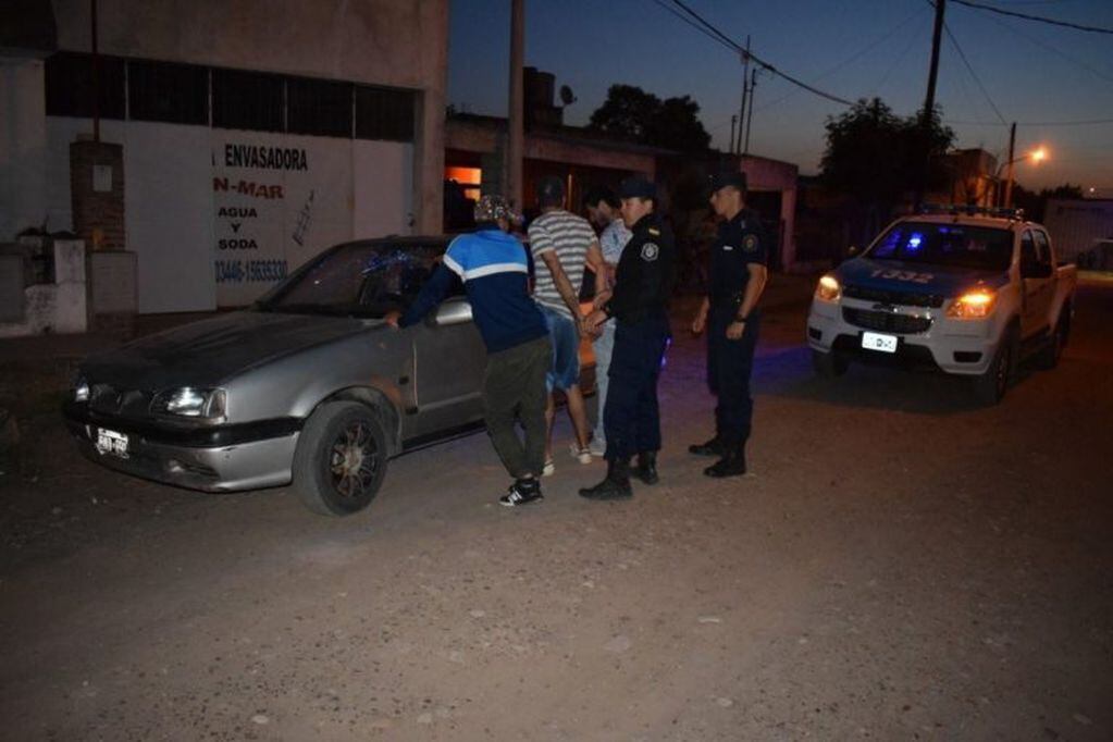 Vehículo detenido - Crédito: Policía Departamental Gchú