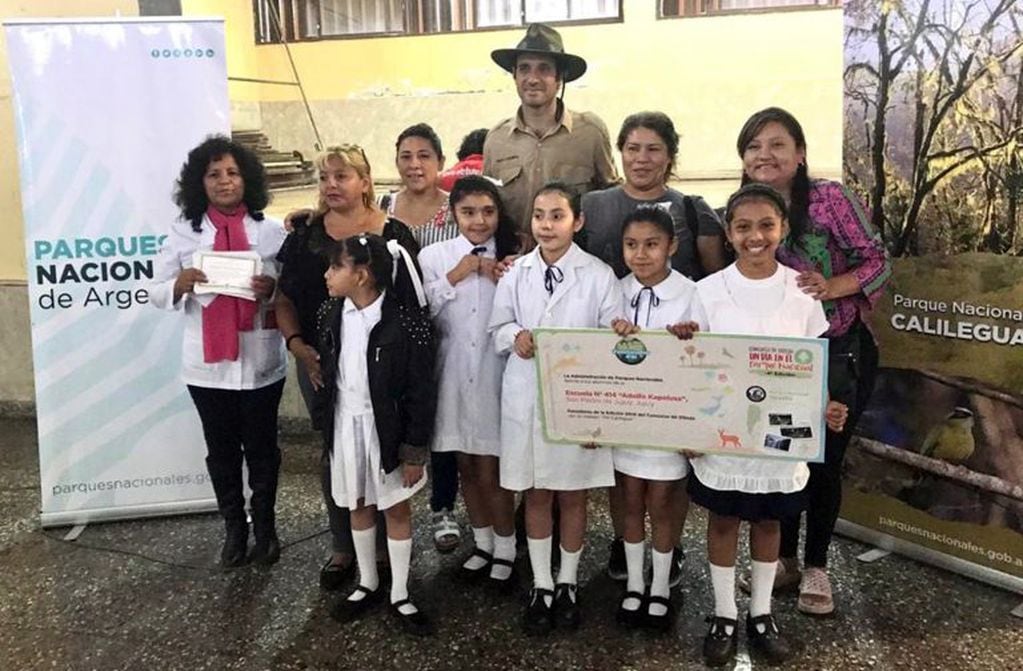 Los alumnos del 4° grado recibieron la noticia del premio de la cuarta edición del concurso nacional de dibujo “Un Día en el Parque Nacional”.