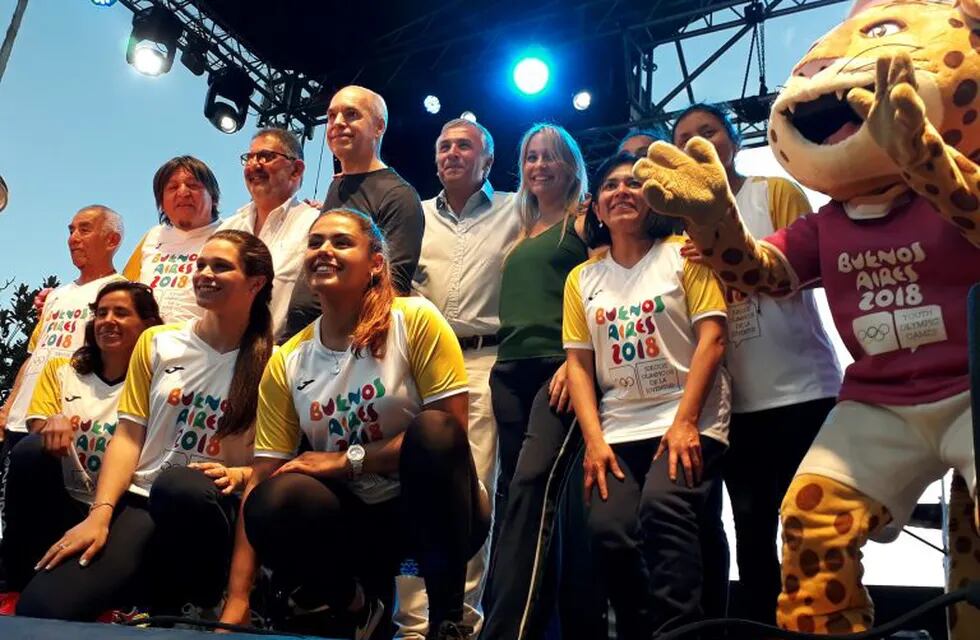 Gerardo Morales y Horacio Rodríguez Larreta recibieron la Llama Olímpica en Jujuy