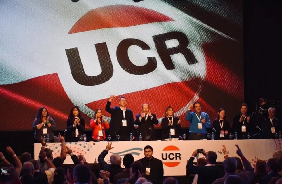 Cierre de la convención nacional de la Unión Cívica Radical (UCR) en Parque Norte. (@josecorralsf)