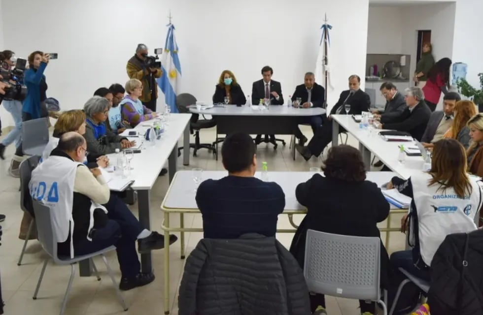 Los gremios docentes volverán a reunirse con el Gobierno de Jujuy en el marco de las negociaciones paritarias para discutir la pauta salarial 2024.