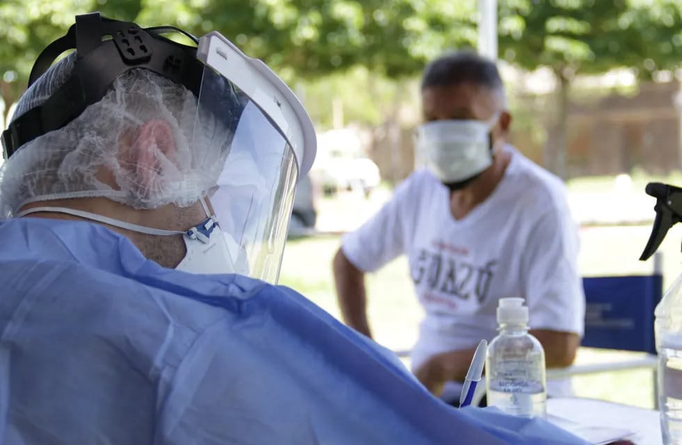 Buscan voluntarios para campaña de vacunación contra el coronavirus en Santa Fe