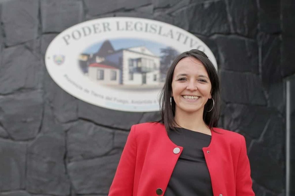 Victoria Vuoto, legisladora de la provincia de Tierra del Fuego AIAS.